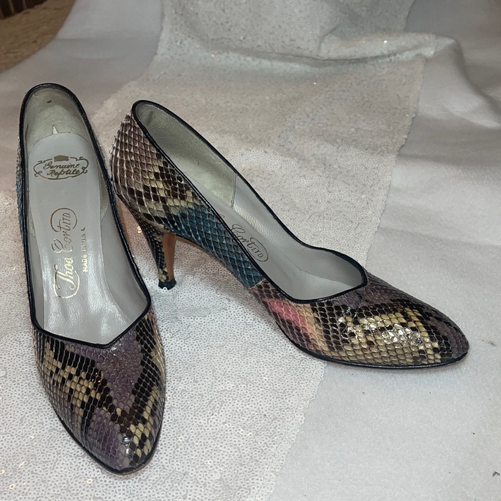 Thos. Cort LTD. GENUINE REPTILE Heels